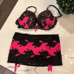 PERFECT 3-piece matching set from Victorias Secret!